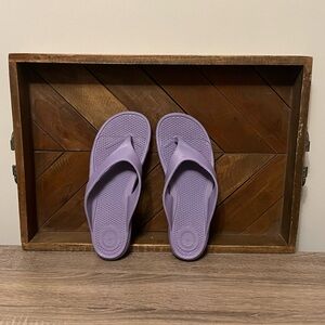 Totes Womens Sol Bounce Ara Flip Flop in Purple Size 8
